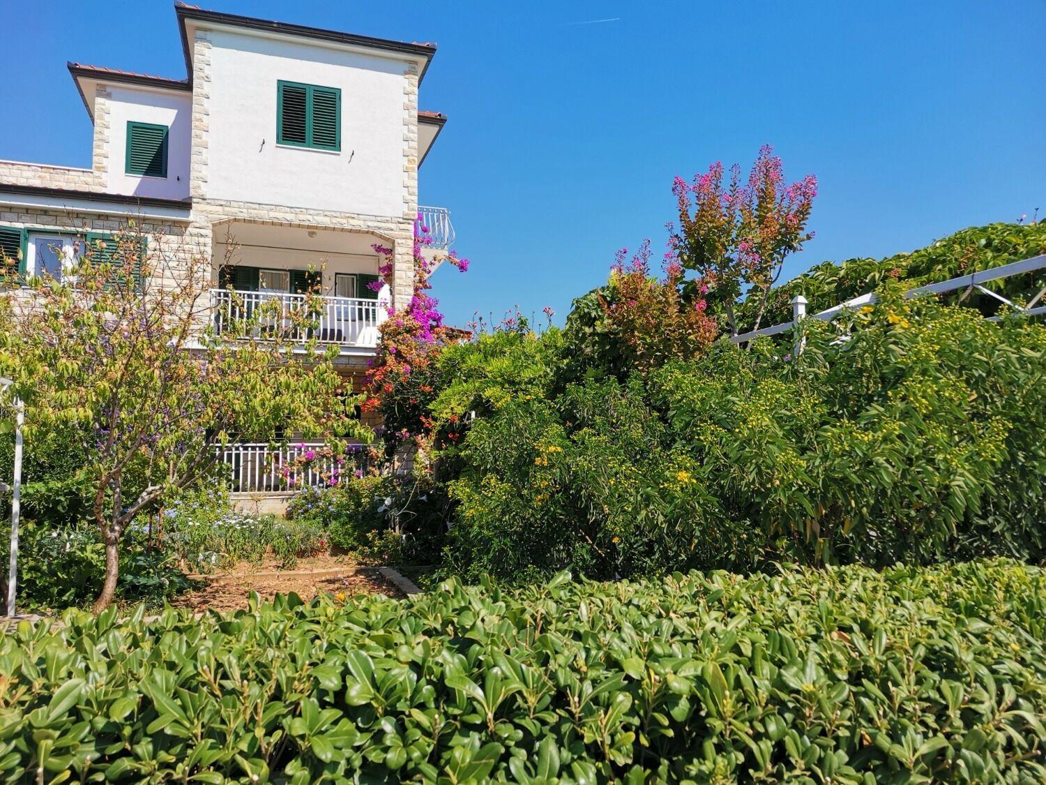 Apartments Srdan Vinišće Exteriér fotografie